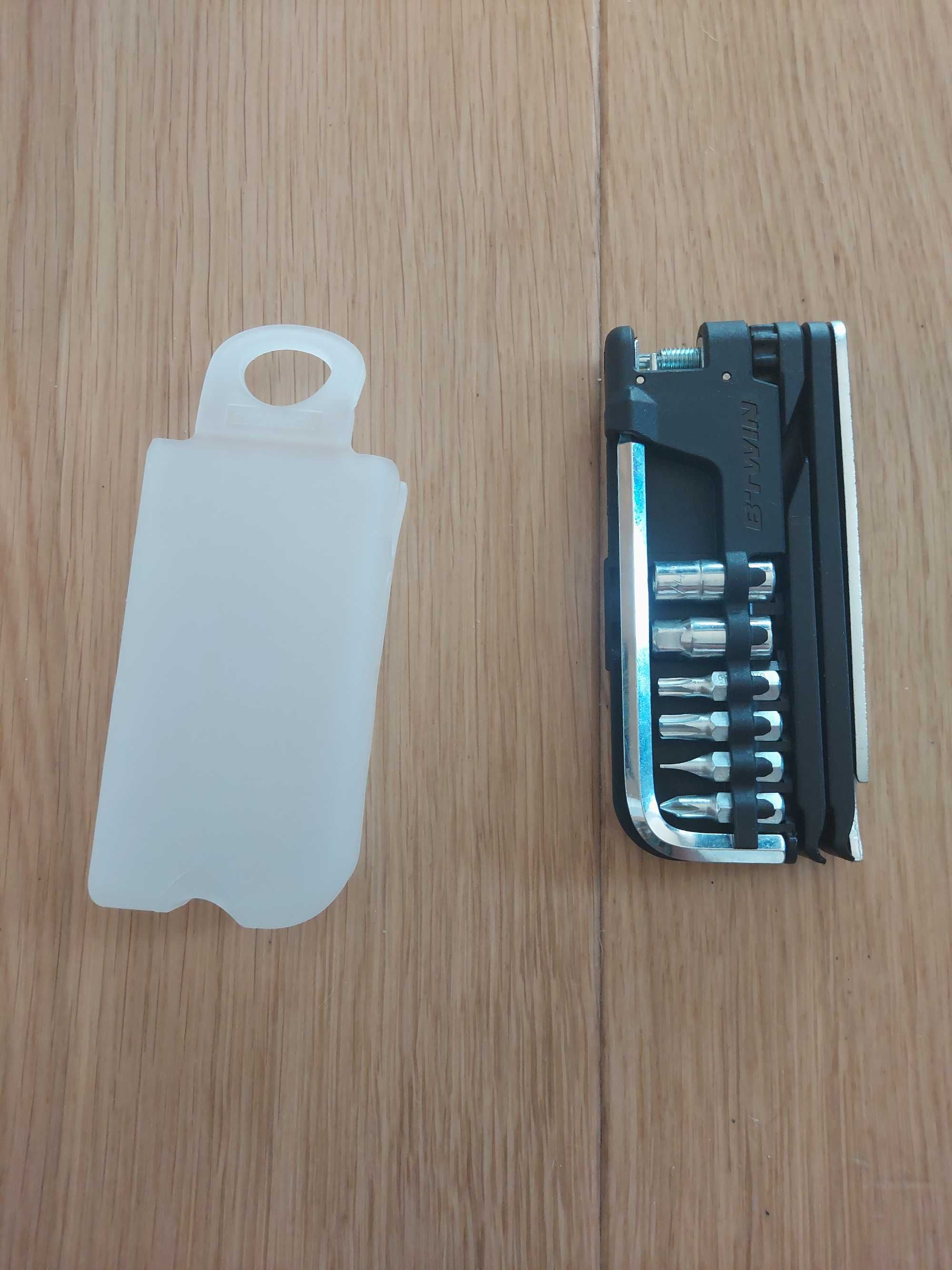 Multitool 21w1 z pokrowcem etui narzędzia wielofunkcyjne rowerowe bike