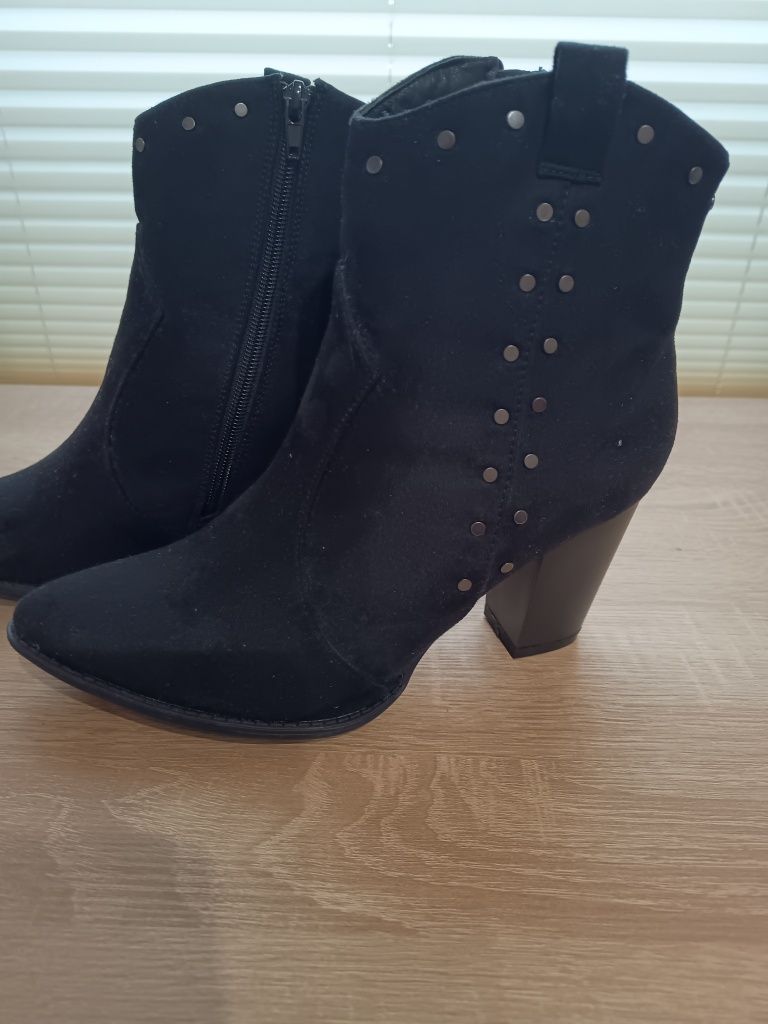 Buty nowe  r.39 czarne i brązowe