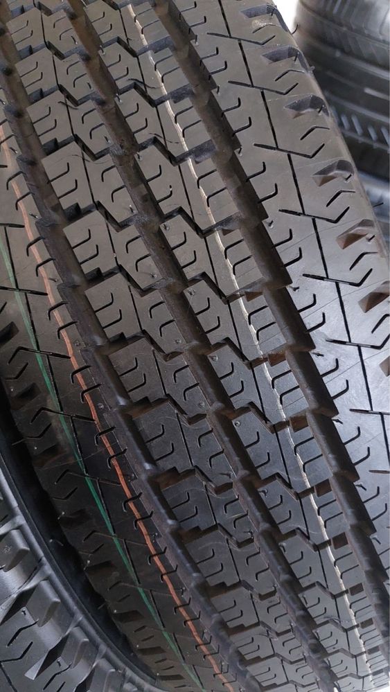 215/65/16 R16 Michelin Agilis 81 2шт новые