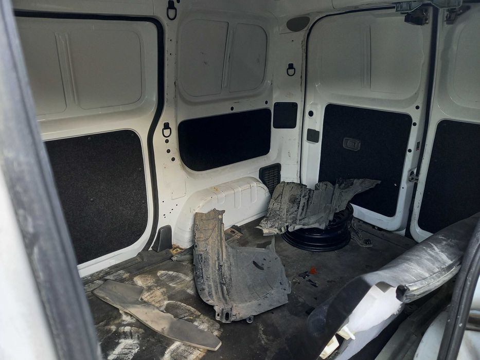 Микроавтобус грузовой Nissan NV 200