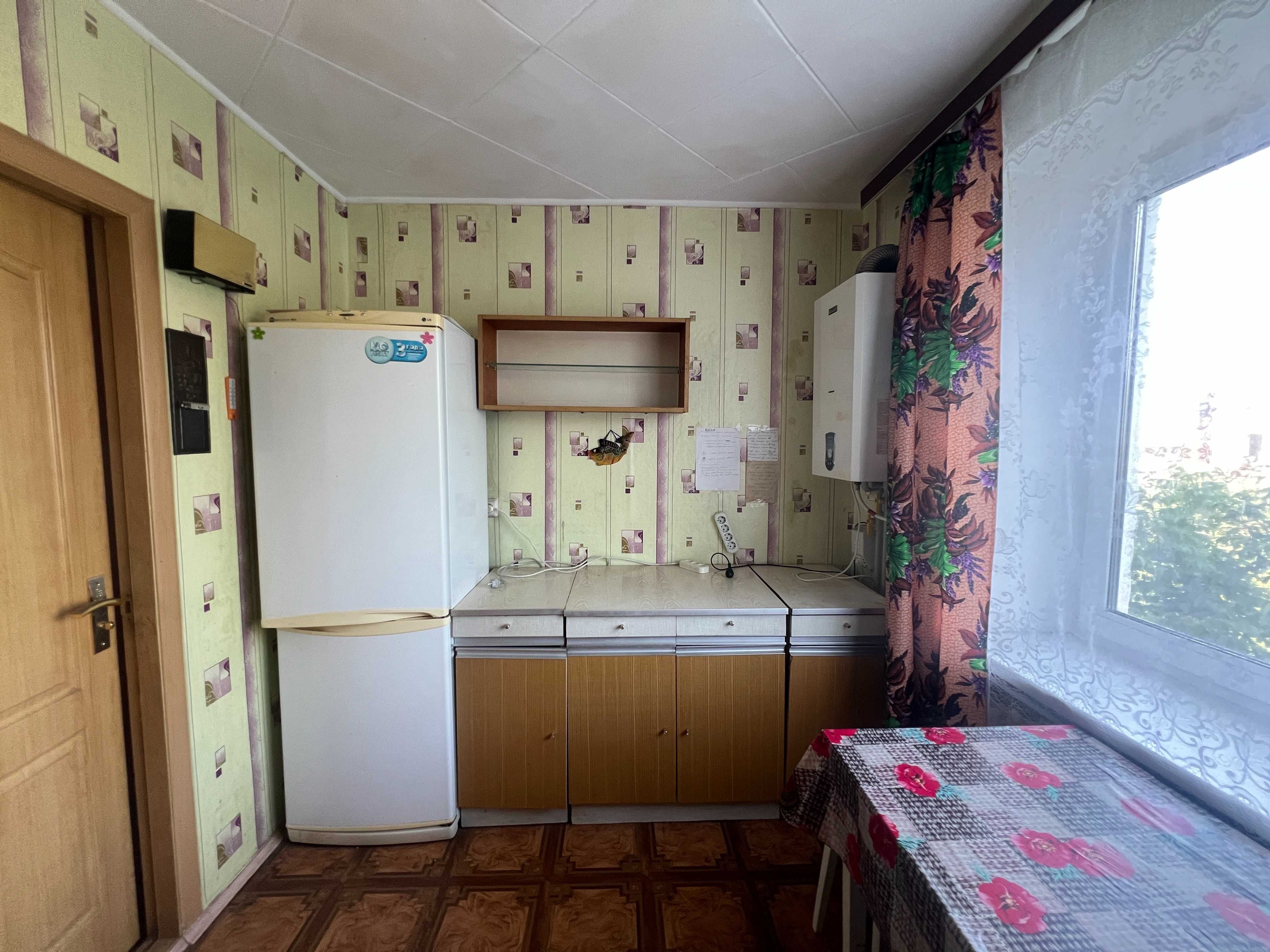 Продаж 2 кім квартира в місті Яготин центр р-н Каштани