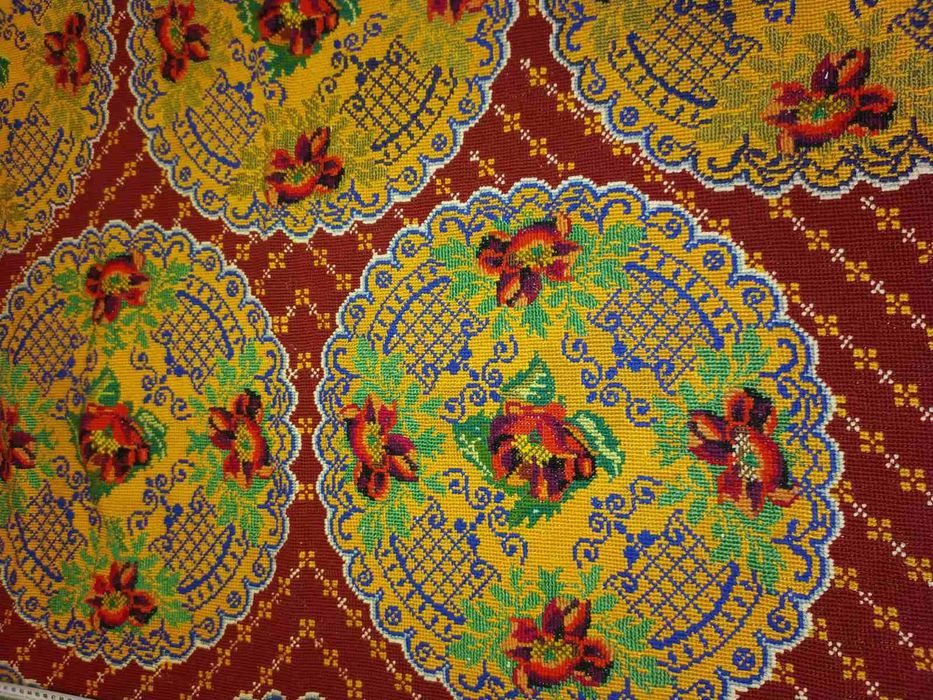 Ковёр ручной работы вышивка крестиком