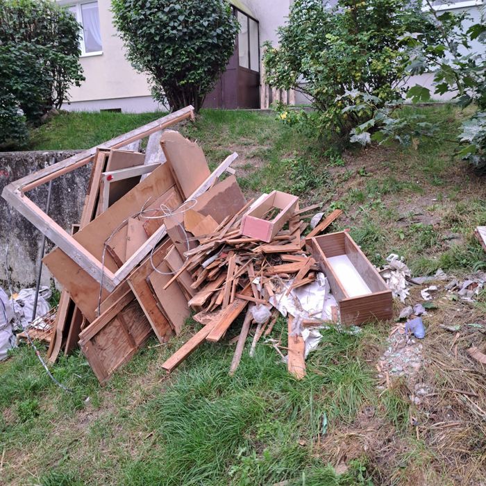 Opróżnianie utylizacja sprzątanie domów mieszkań działek piwnic strych