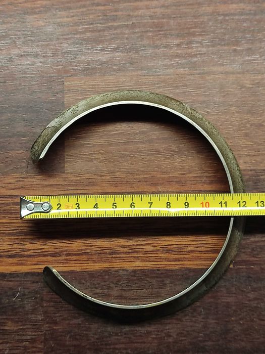 Masywna sztywna profilowana obroża na szyję kolia vintage