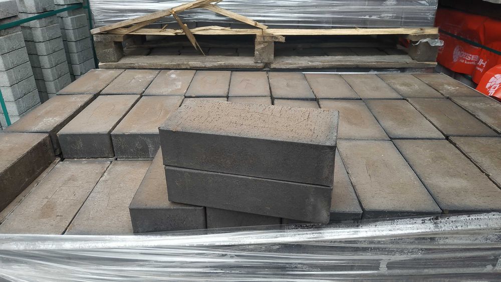 Cegła klinkierowa pełna antracyt wysyłka kurierem