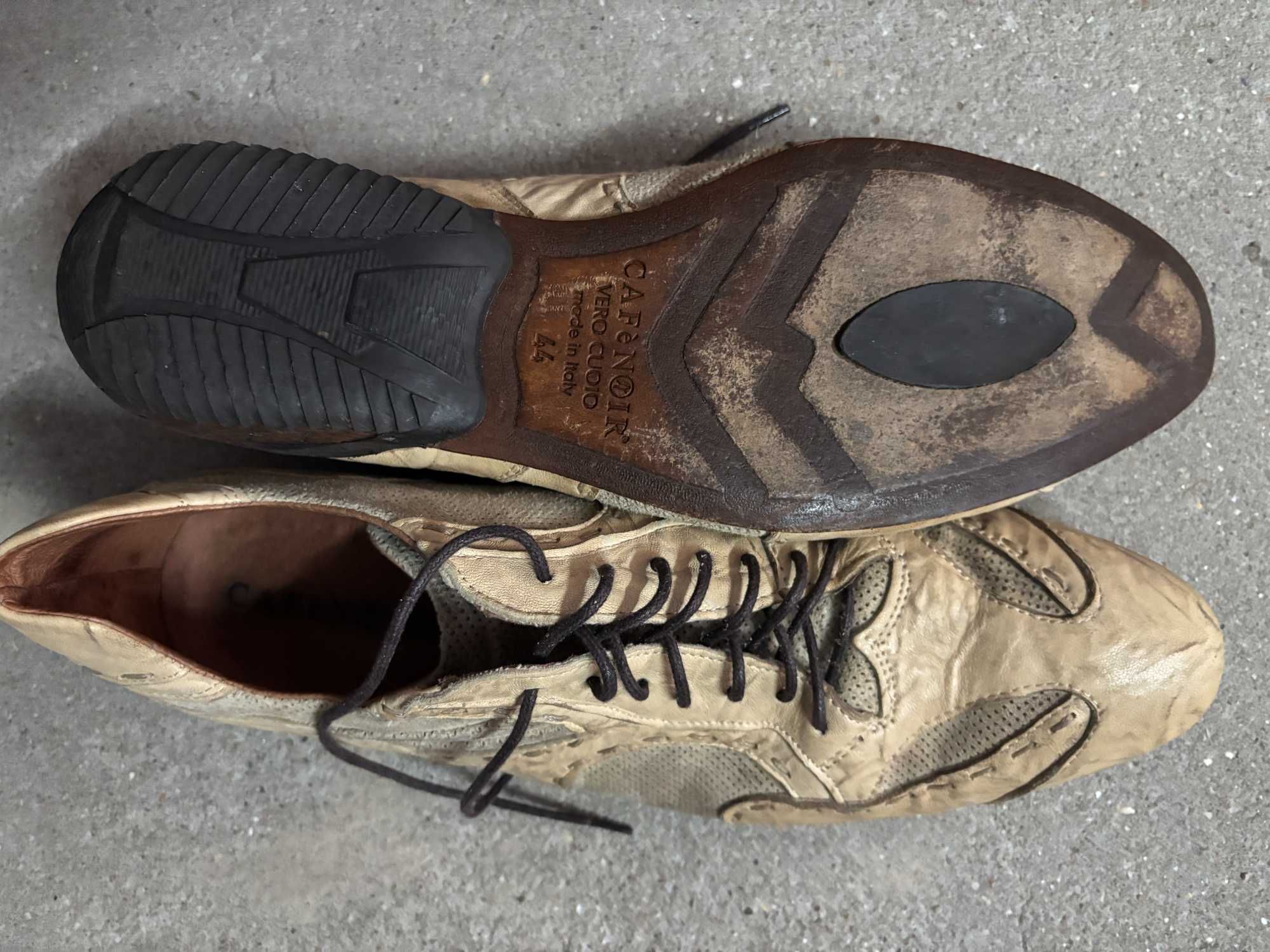 Sapatos  de  homem