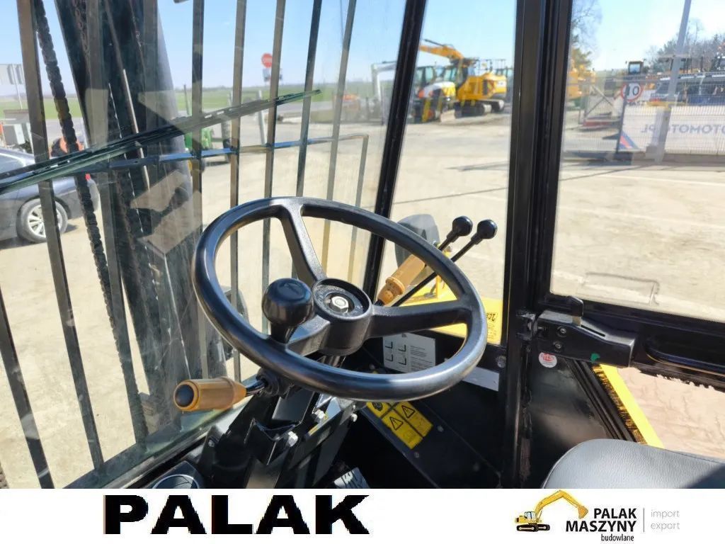 JCB Wózek  widłowy terenowy JCB 926 4WD Triplex  , 2016 rok  wózek widłowy terenowy JCB 926 Triplex