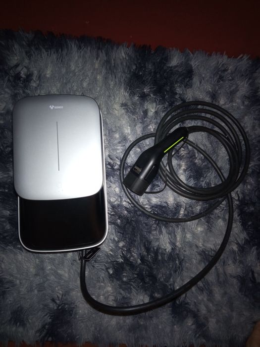 Продам зарядний пристрій для електромобіля