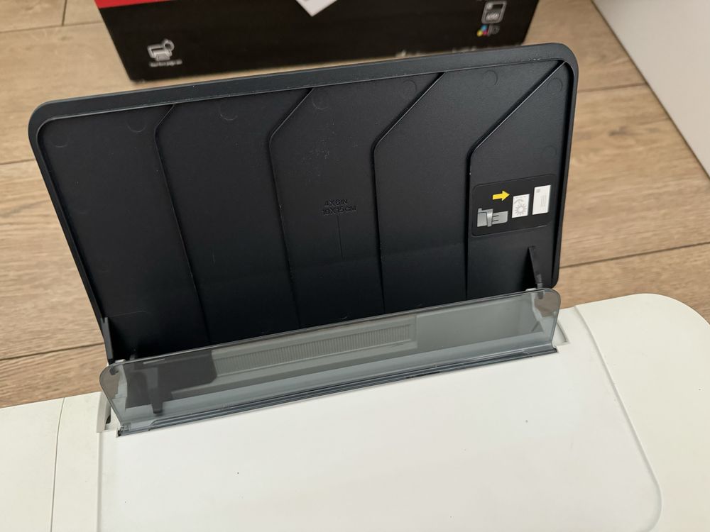Urządzenie wielofunkcyjne HP Deskjet 1515 (drukarka, kopiarka, skaner)