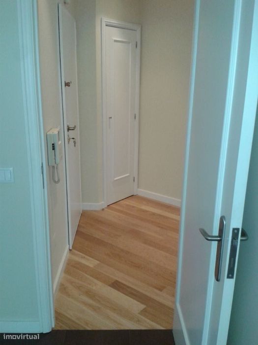 Apartamento T1 - Rua Rodrigues Lobo 57 - 1º Andar