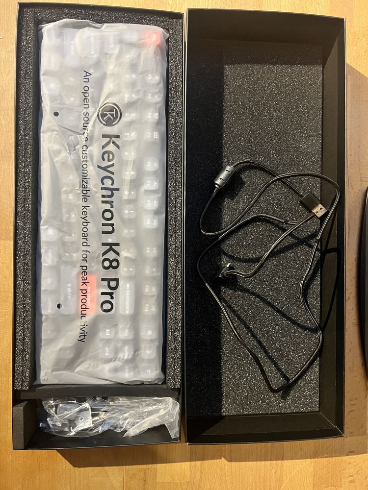 Klawiatura mechaniczna Keychron K8 Pro Hot-Swap Red switch