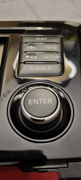 Nissan J11 radio/nawigacja, panel AC