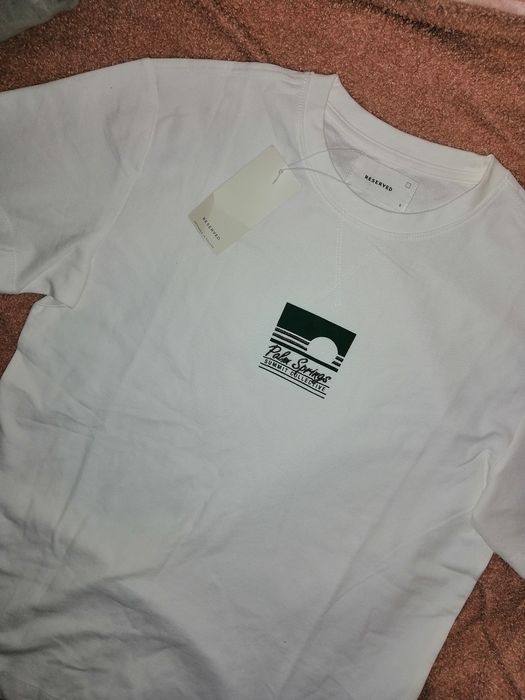 Nowa Reserved Strukturalna Koszulka bluzka t-shirt Regular. Z haftem.