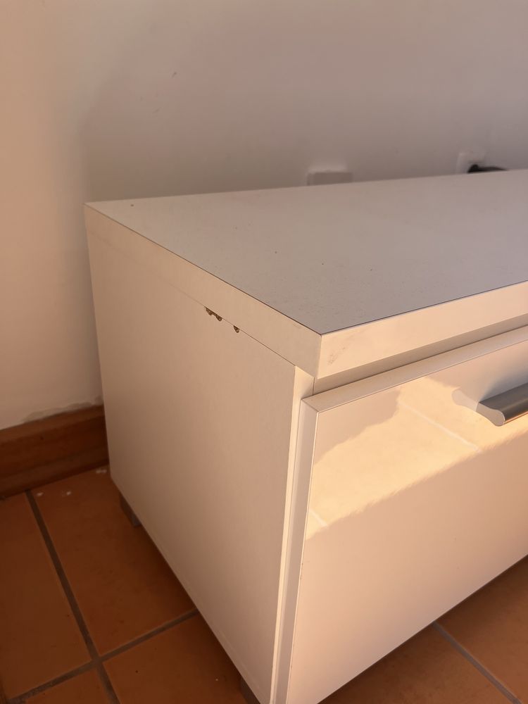 Movel TV Branco com gavetas
