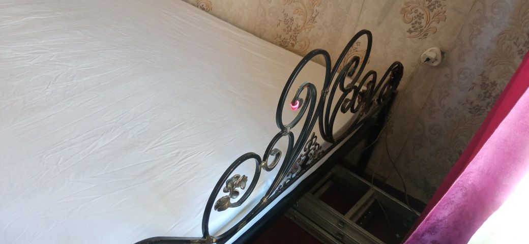 Ліжко 2-1,8м  метал ,ковка