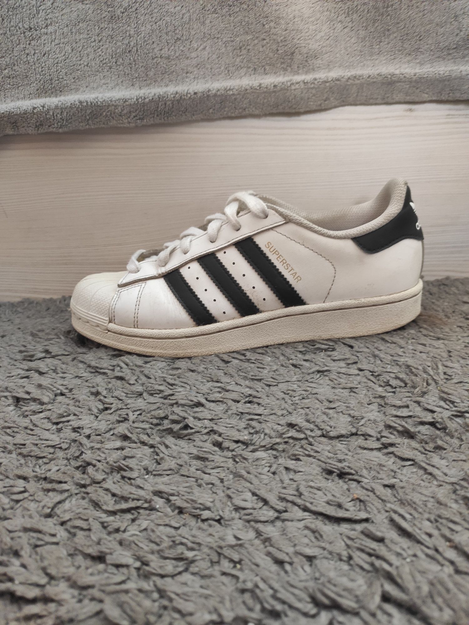 Adidas Superstar