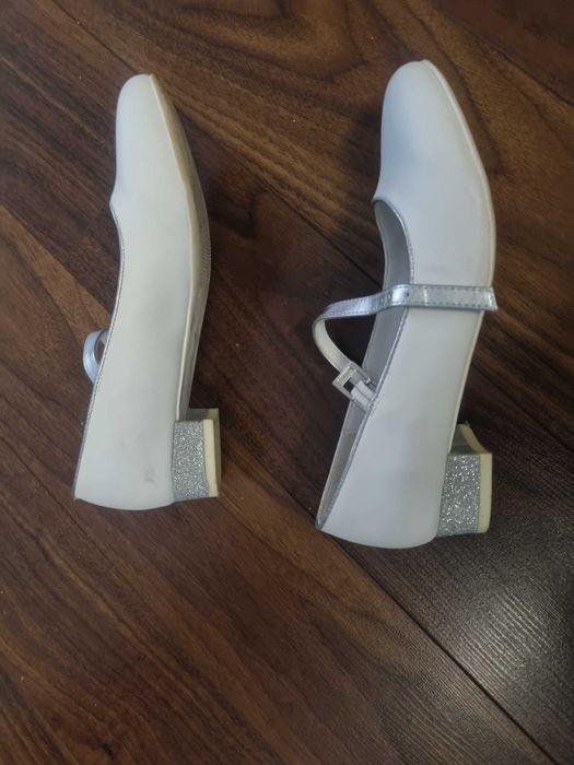 Sapatos cerimónia menina tamamho 36