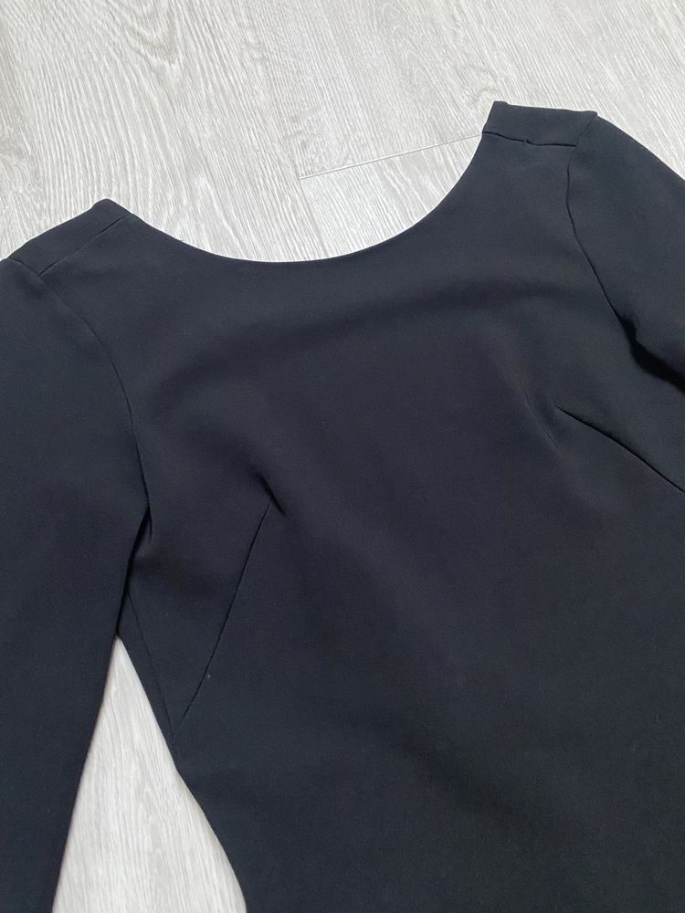 Sukienka H&M 34 XS mała czarna krótka mini elegancka odkryte plecy