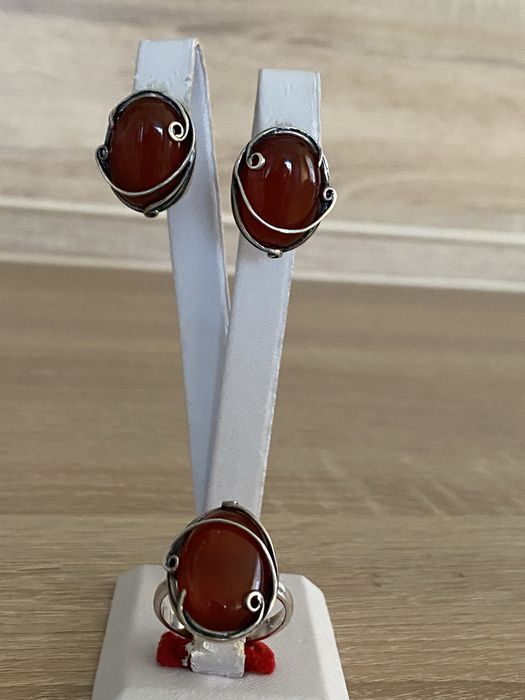 Серебряный комплект с сердоликом