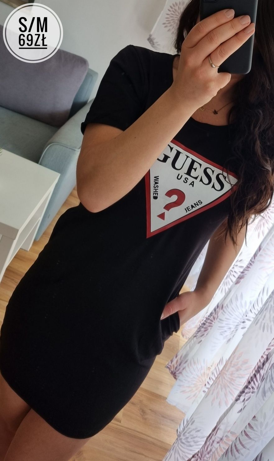 Czarna sukienka Guess na krótki rękawek r. S/M