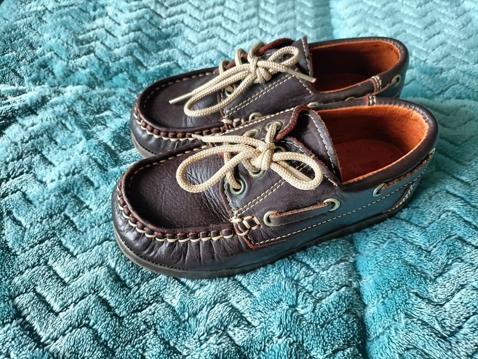 Sapatos em pele n 25