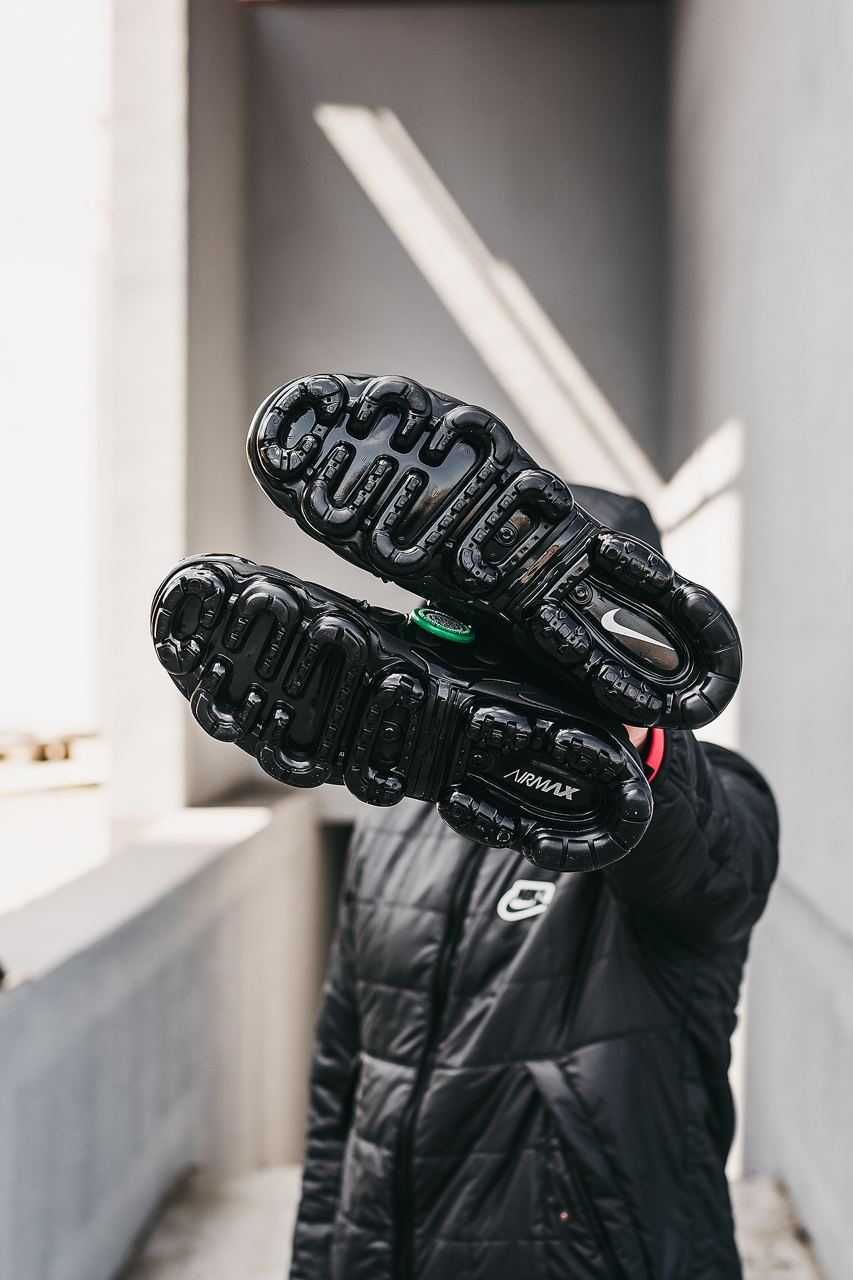 Мужские кроссовки Nike VaporMax Plus Tn Black Premium. Размеры 40-46