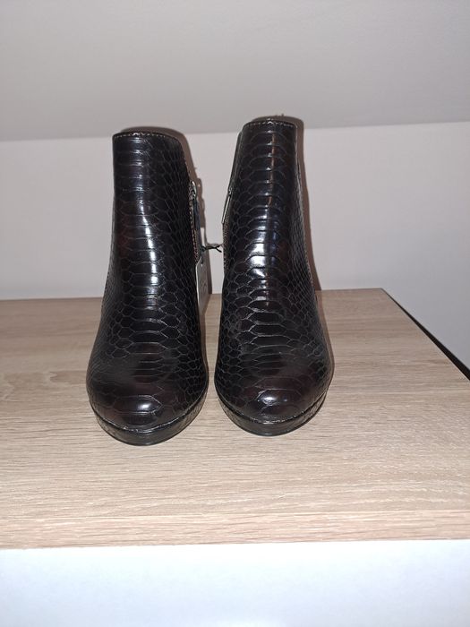 Buty na obcasie print węża nowe z metką