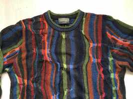 Niepowtarzalny sweter marki Carlo Colucci.