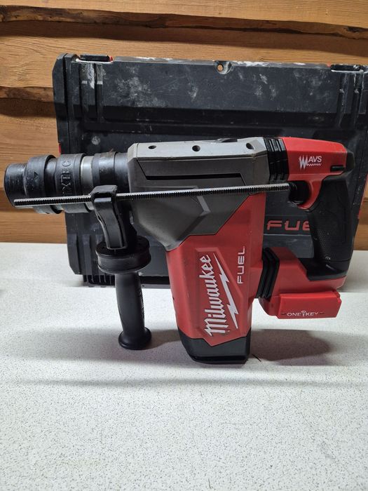 Milwaukee Młotowiertarka SDS PLUS+Aku2x+Walizka+Ładowarka F11