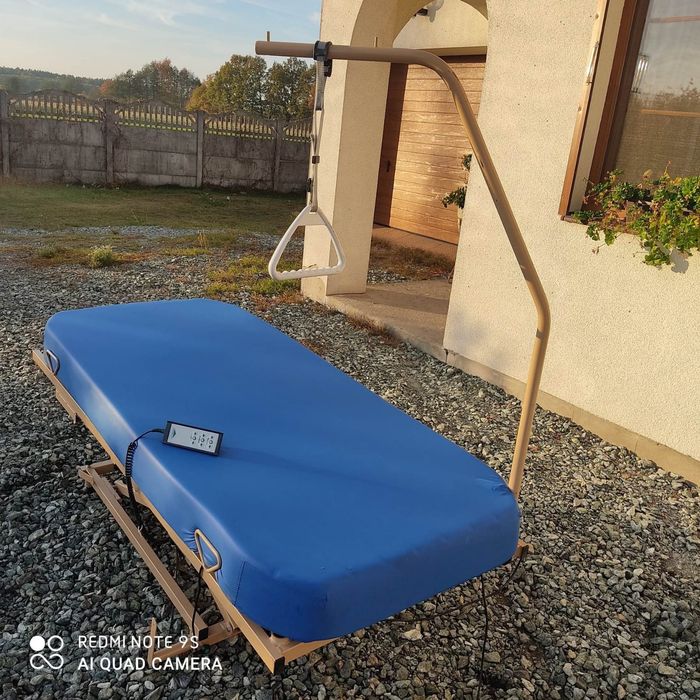 Łóżko rehabilitacyjne dla osoby niepełnosprawnej