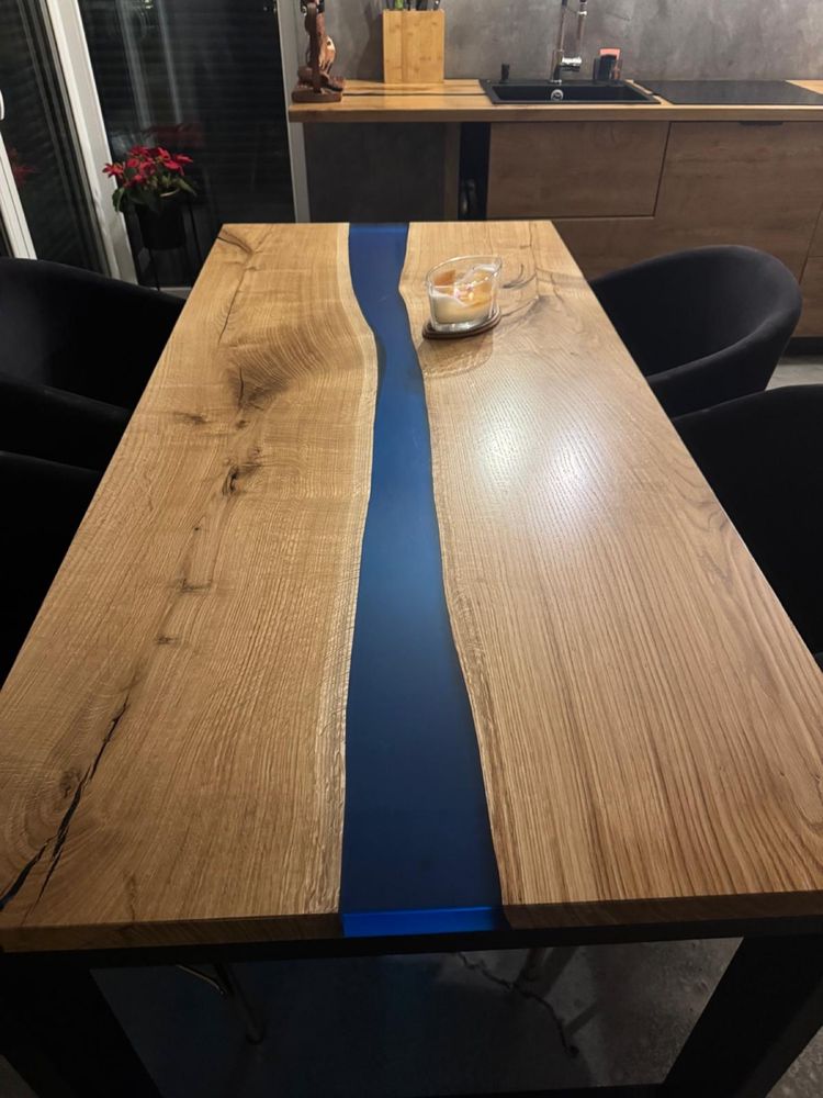 Stolik kawowy orzech zywica  80 cm x 45 cm