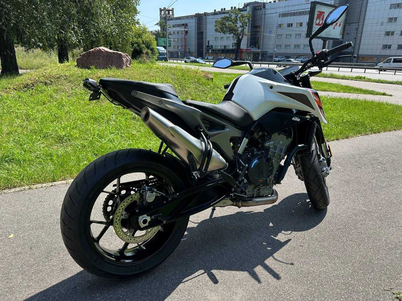 Мотоцикл KTM 790 Duke 2024 модельний рік 3048 км