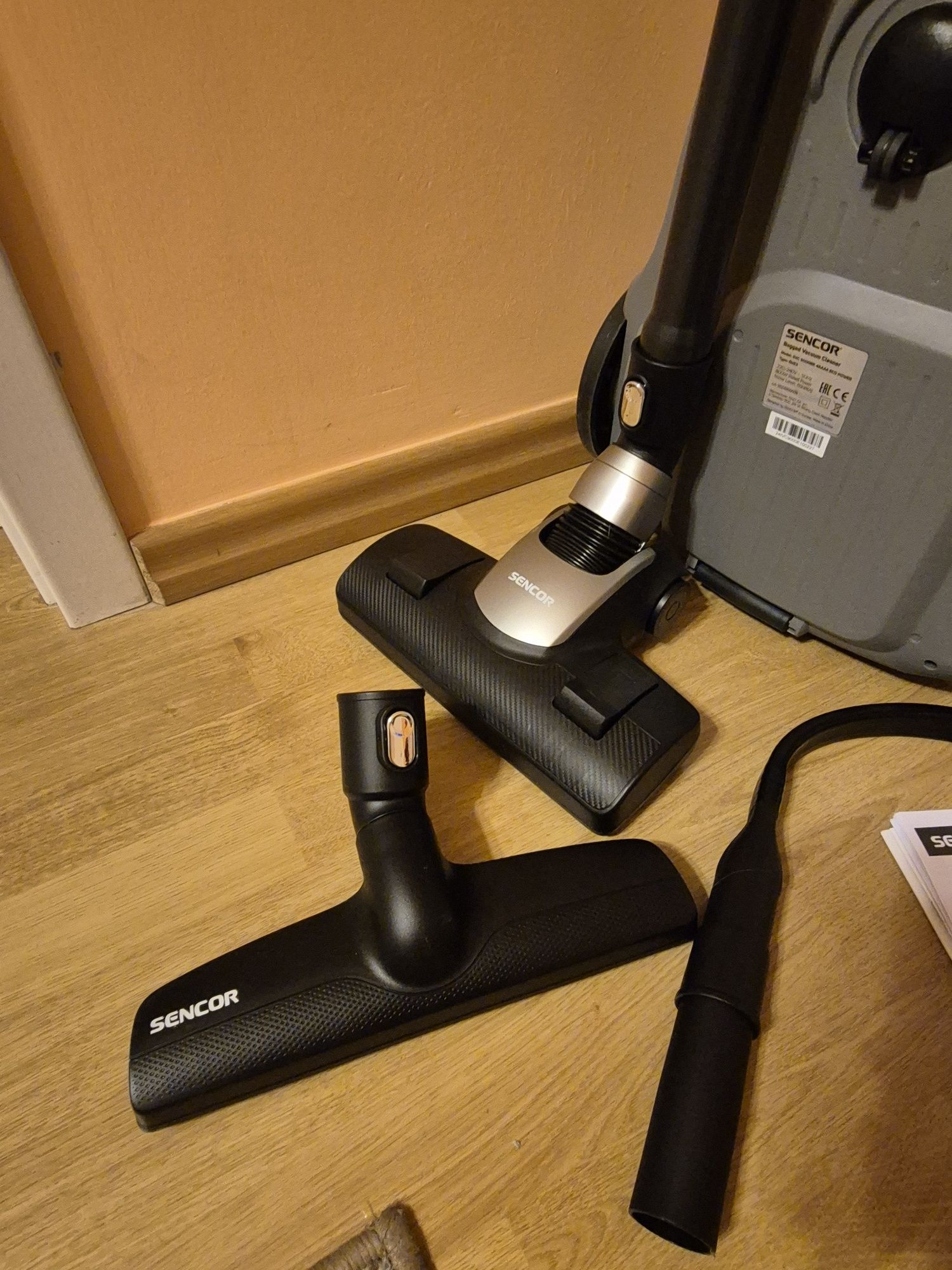 Odkurzacz Sencor SVC 9000BK 800W jak nowy z gwarancją!!
