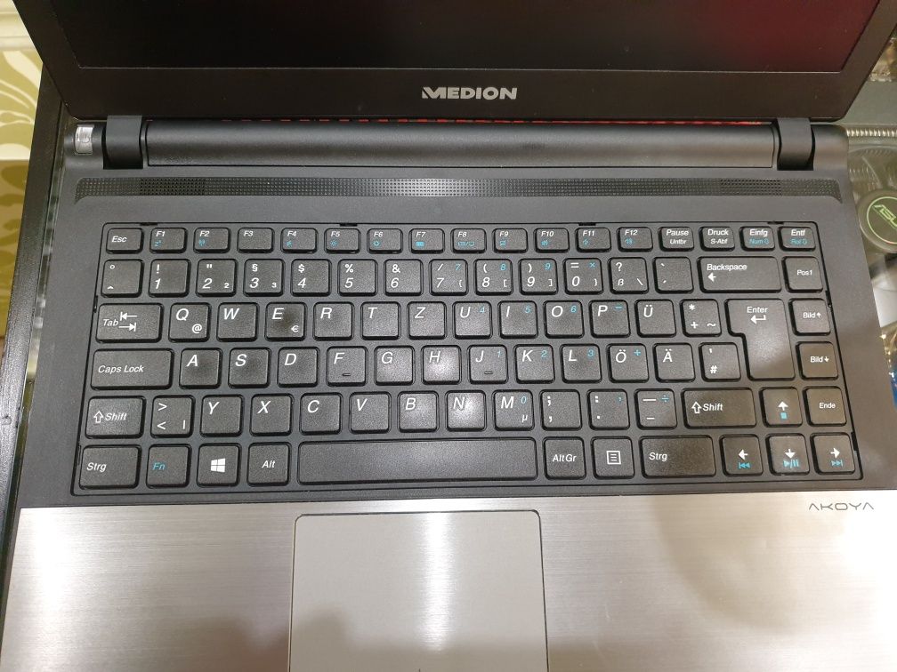 Ноутбук Medion Akoya S4216 MD 99080 ,Core i5 ,HDD 500 Гб