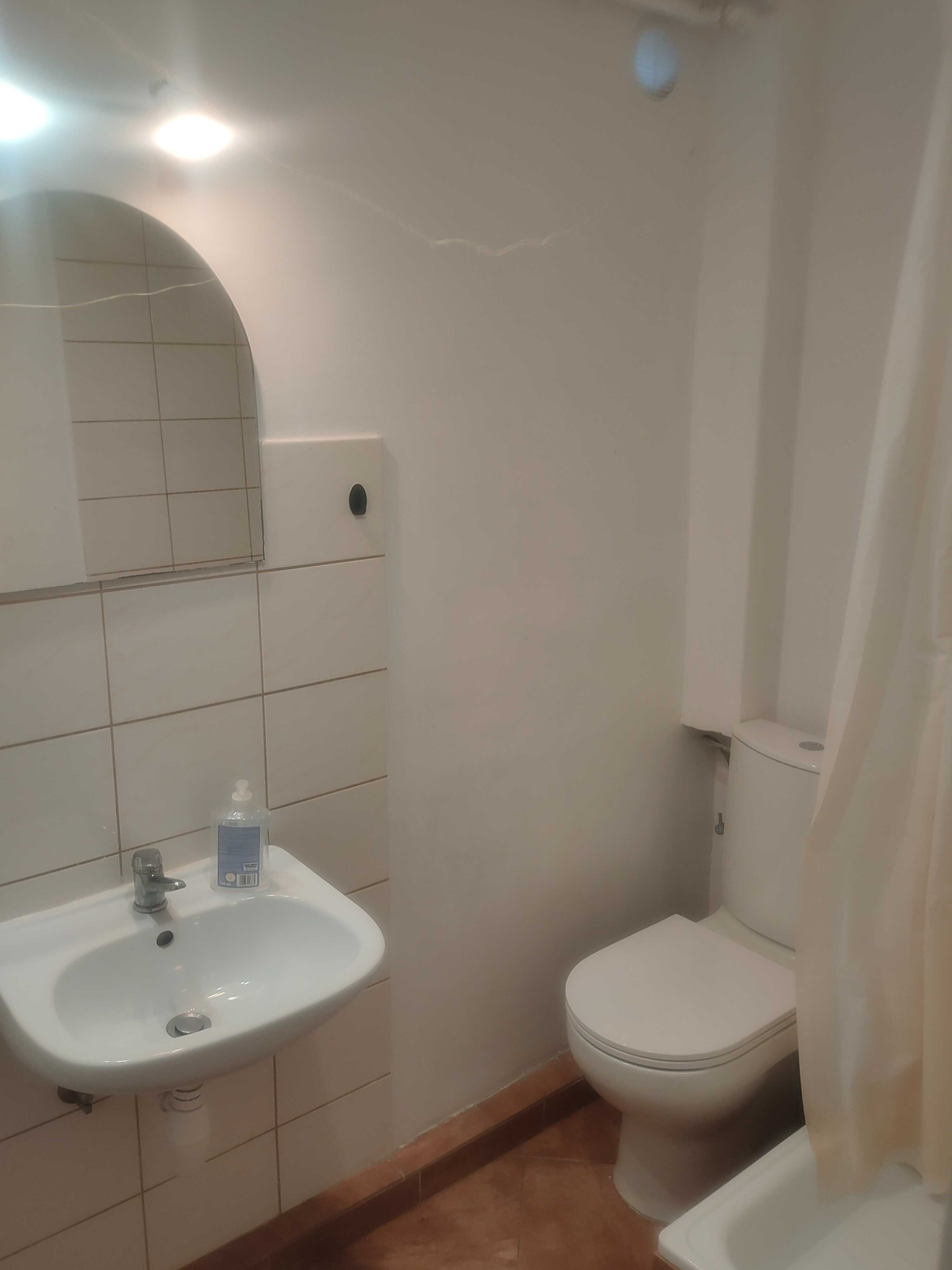 Dom ok 60m2 z podwórkiem, Gm. Czosnów. Możliwość krótkiego najmu.