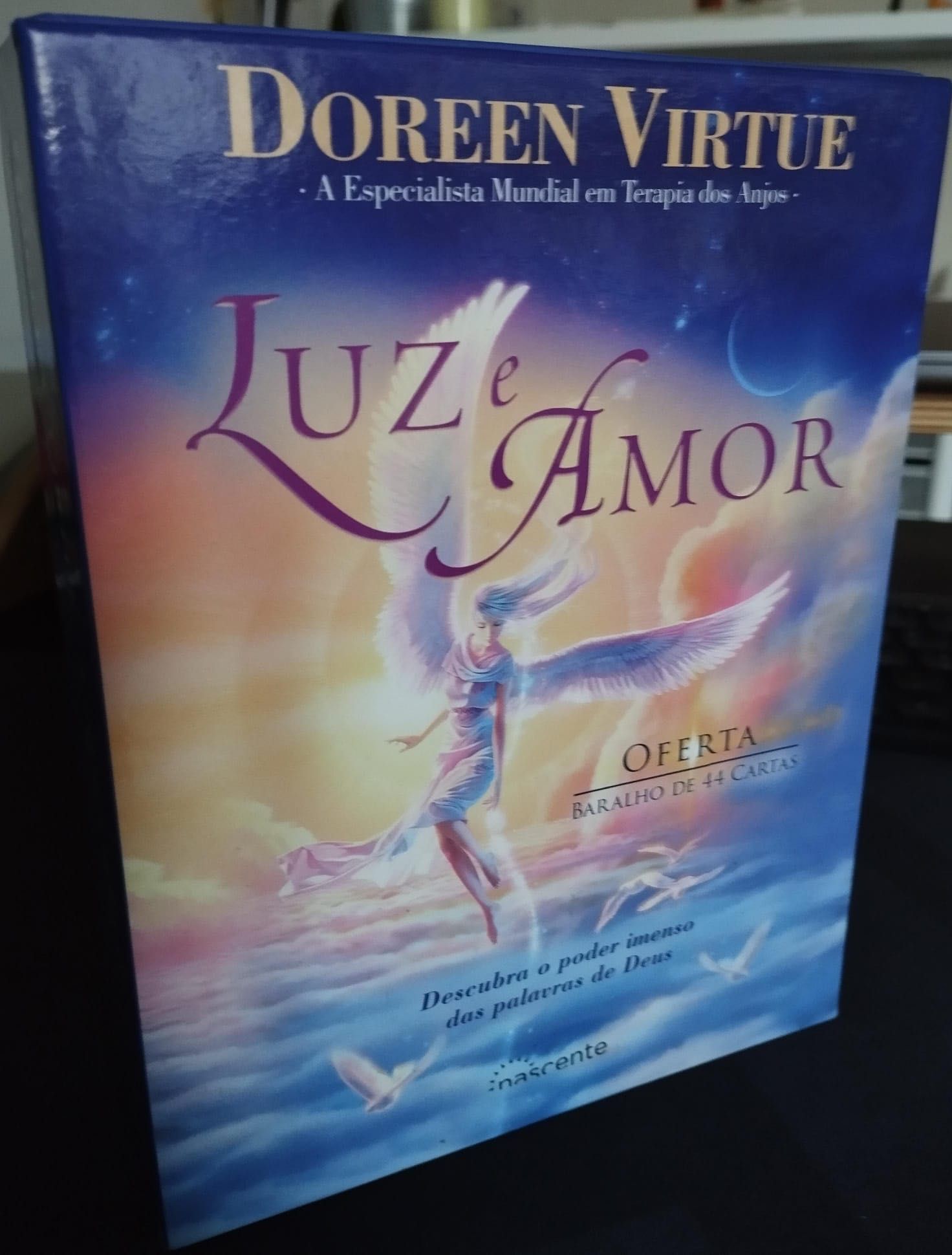 Tarot Luz e Amor - Cartas, Livro e Caixa