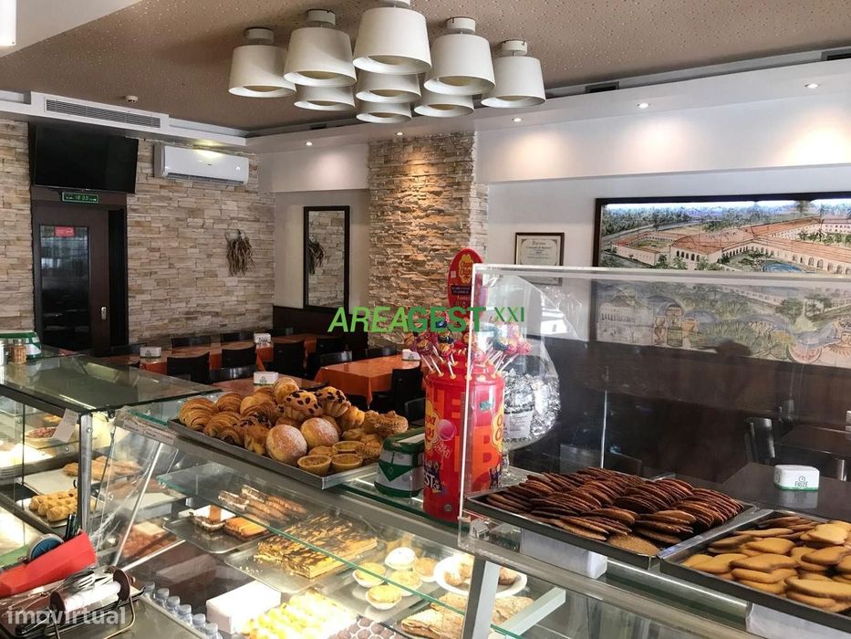 Pastelaria/ Confeitaria e fabrica para venda em Lisboa