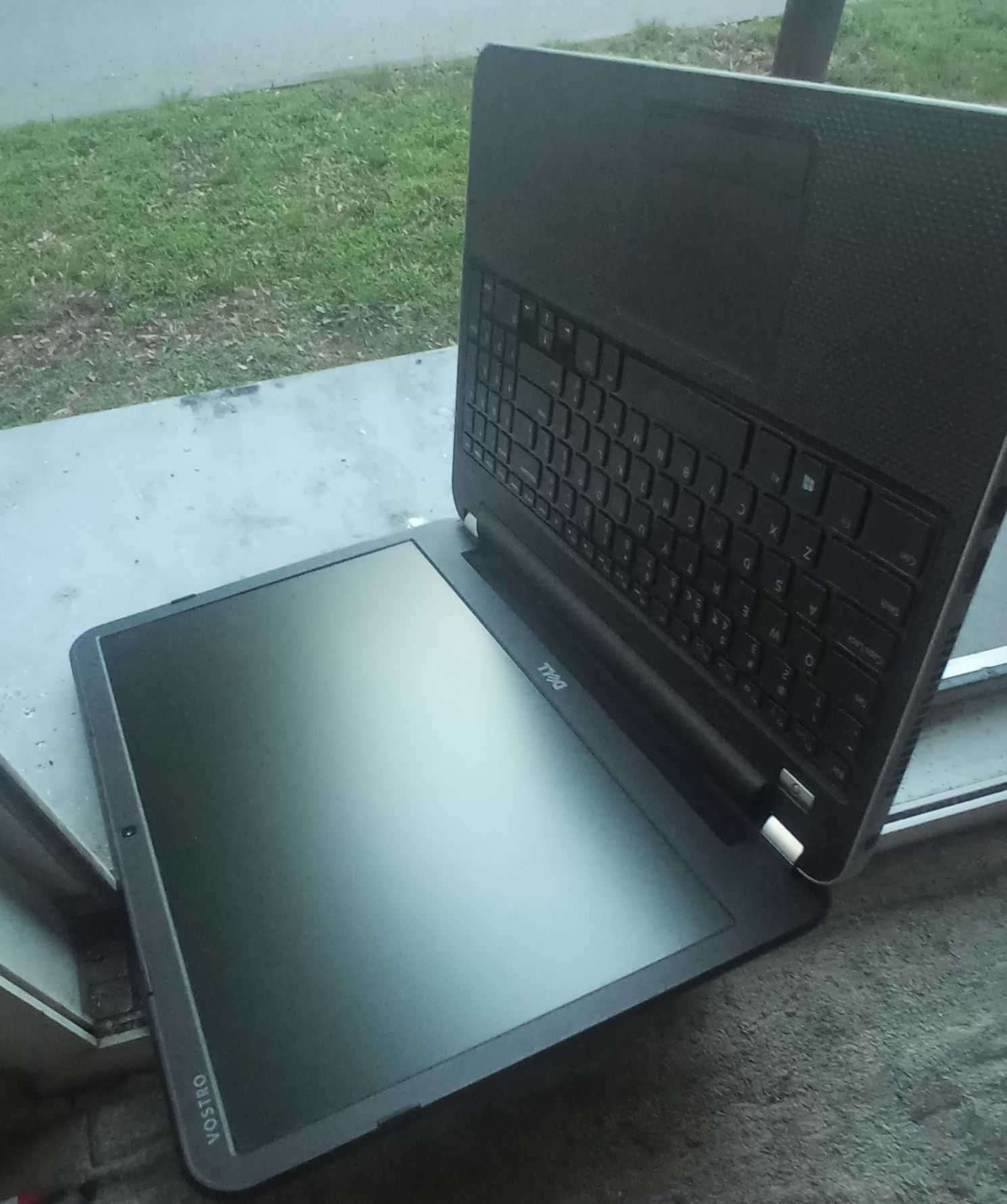 (18) Laptop Dell Vostro 2521 (P27F) 15,6" Intel Core i3