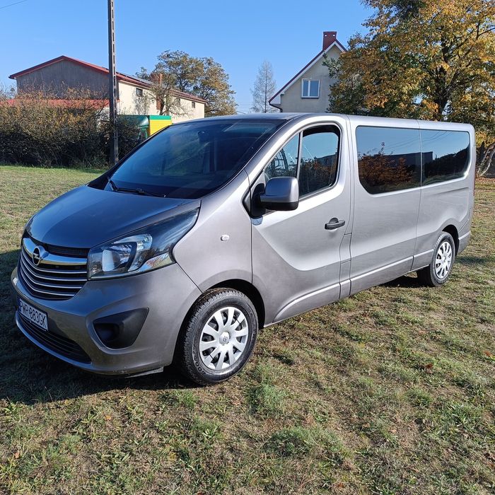wynajem wypożyczalnia aut busa 9 osób września środa gniezno