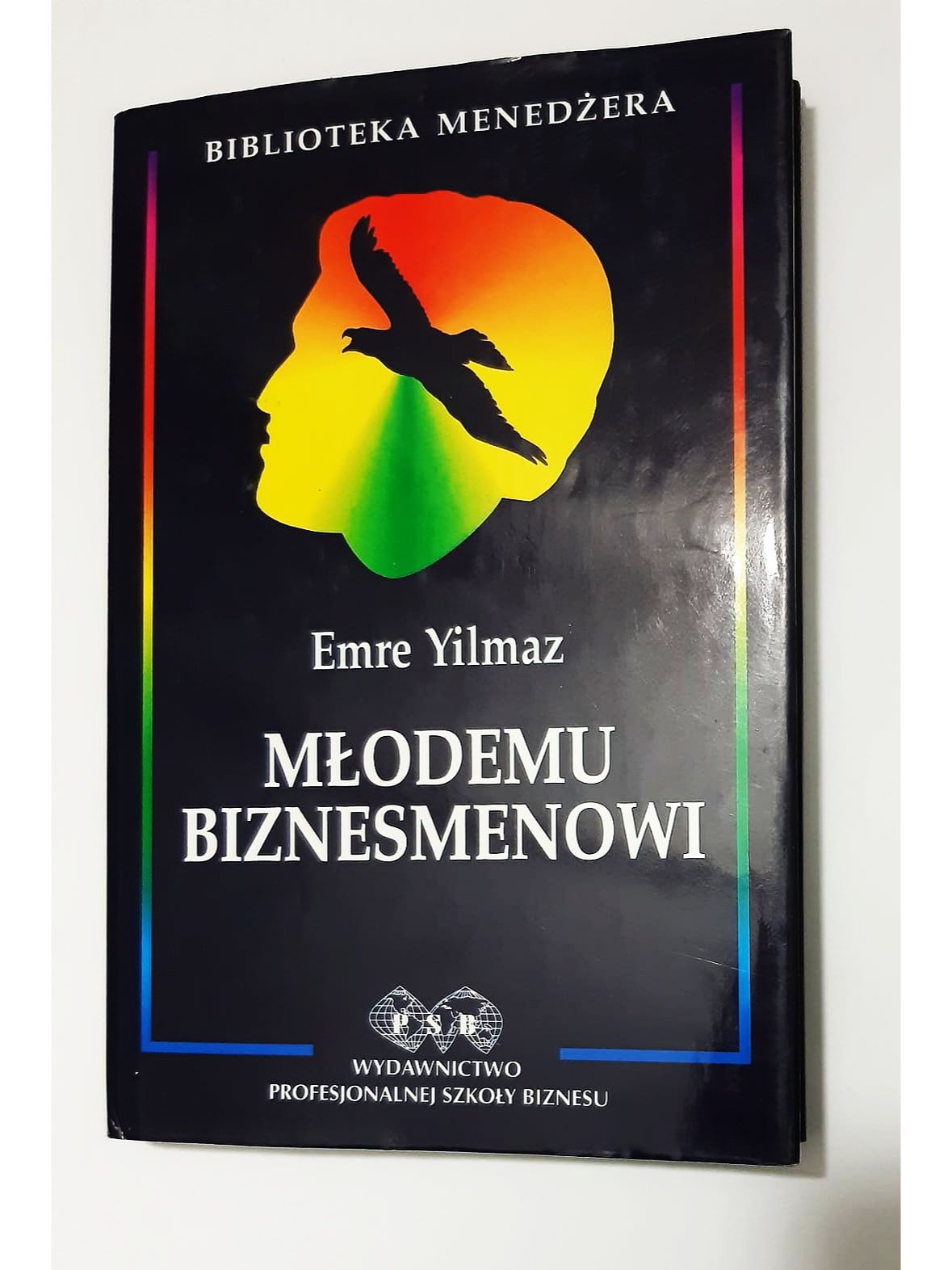 Młodemu biznesmenowi Emre Yilmaz ZZ178