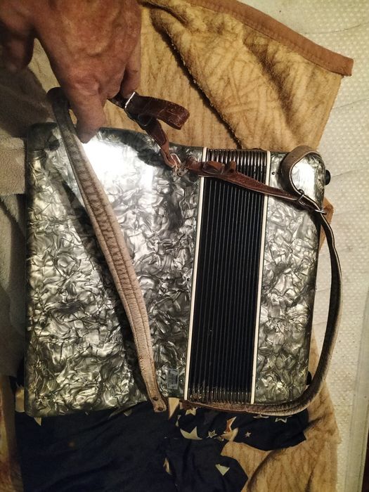 Akordeon Viktoria 80 basów