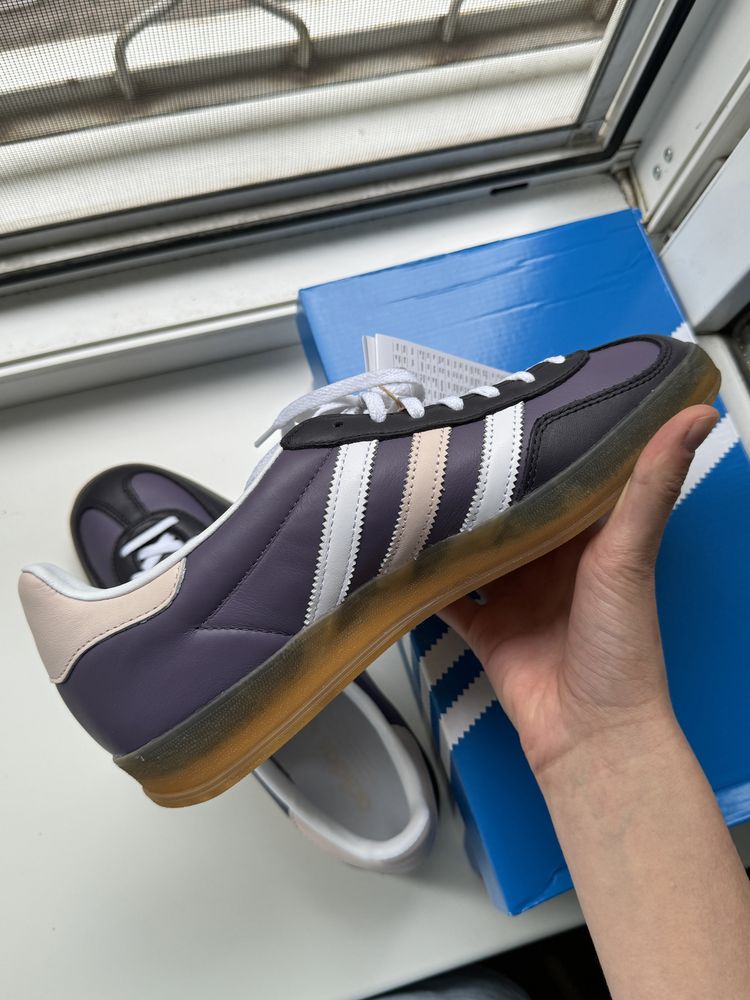 Шкіряні кросівки adidas Originals Gazelle (газелі) Indoor W фіолетові