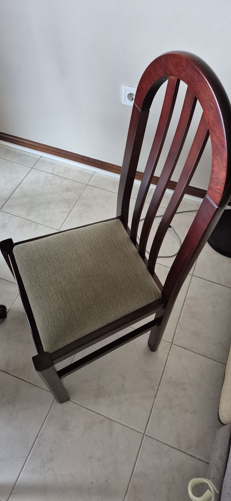 Conjunto mesa e cadeiras