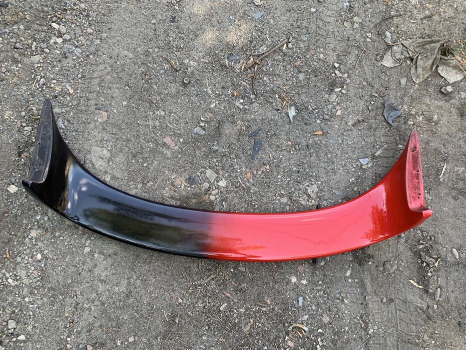 Спойлер на Skoda Octavia під фарбування