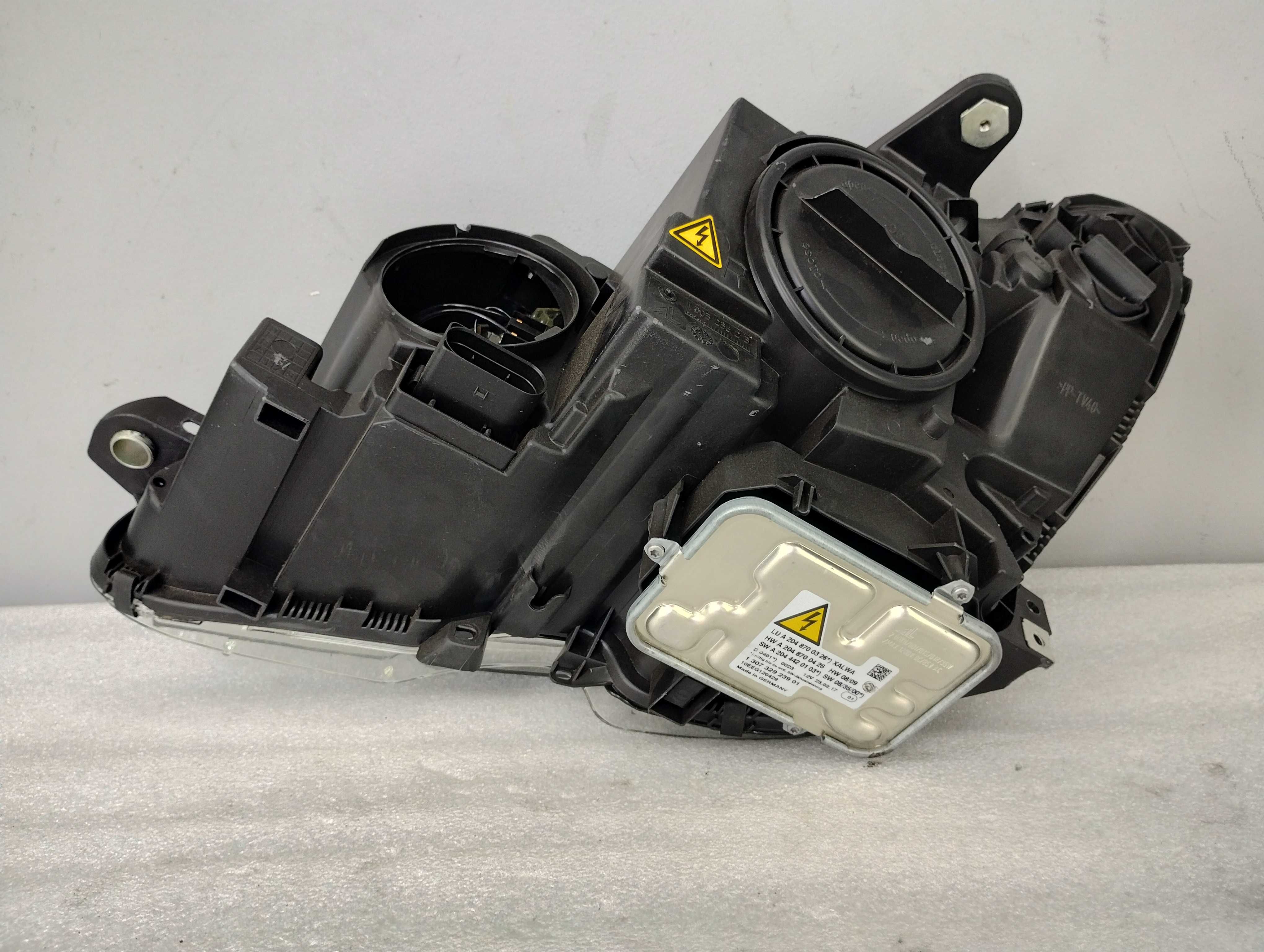 Lampa Reflektor Prawy Mercedes C-Klasa W204 XENON EU! NOWA!