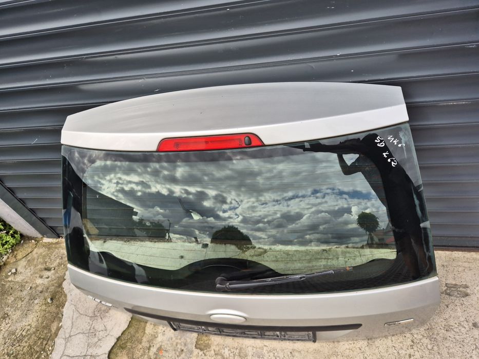 Klapa tylna ford fiesta mk6 kl 62 srebrny