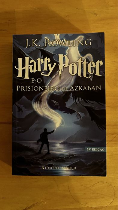 Vendo livros infanto-juvenis (diversos títulos: Harry Potter, tabuada)