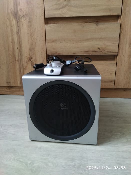 Subwoofer Logitech z2300