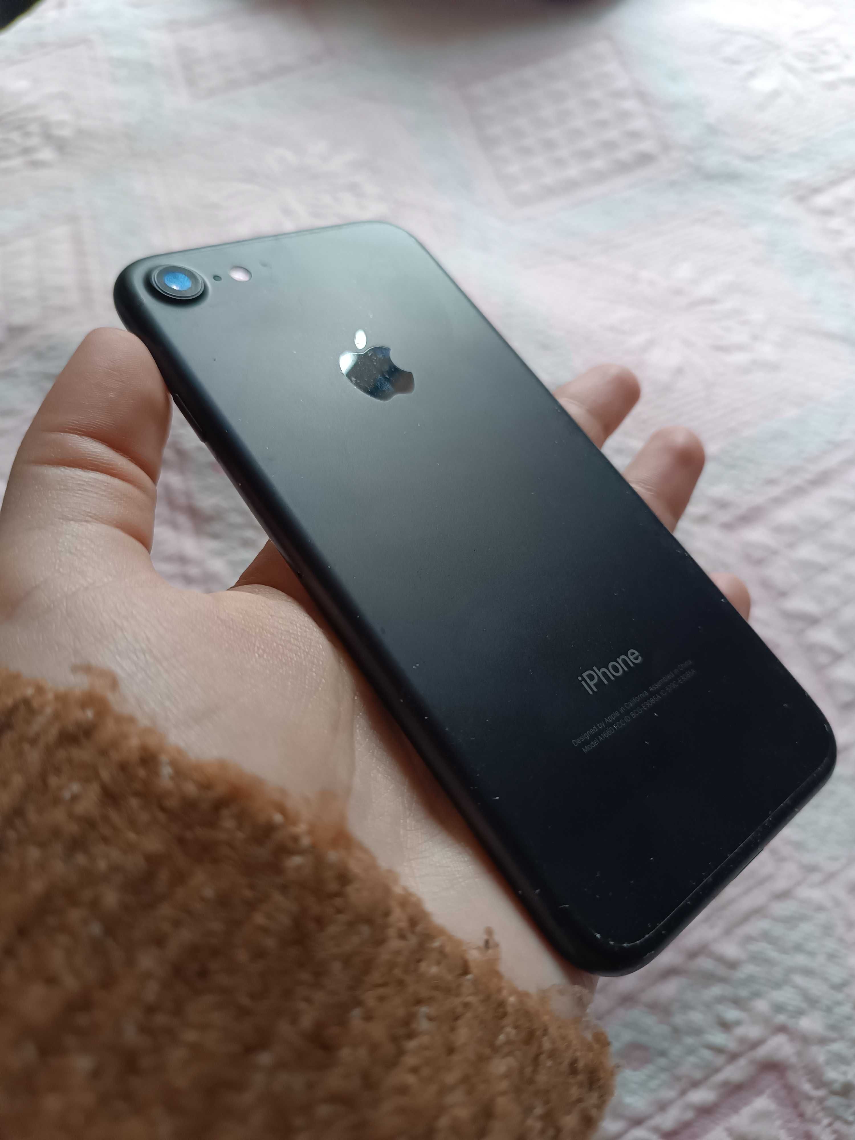 iPhone 7 + capa e película novos