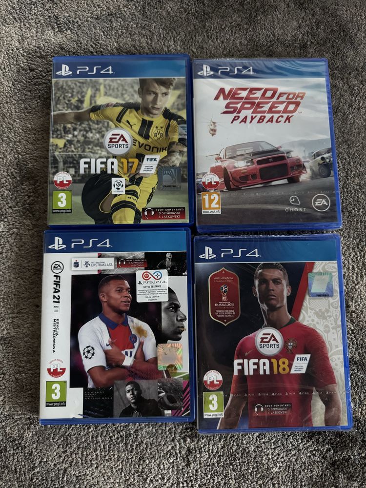 Playstation 4 SLIM 500 GB + PS MOVE i kamera + gry - stan idealny